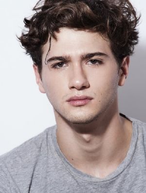 亚历克斯·费扎兰头像