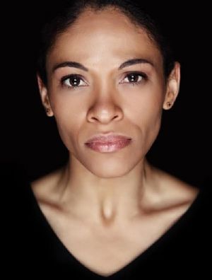 赛琳娜·安杜泽头像