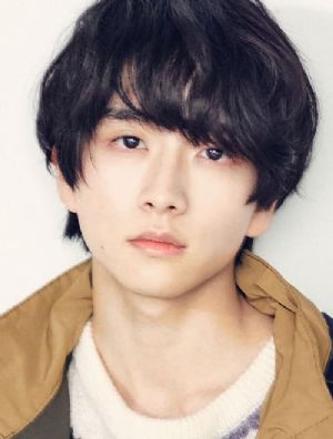 板垣李光人头像