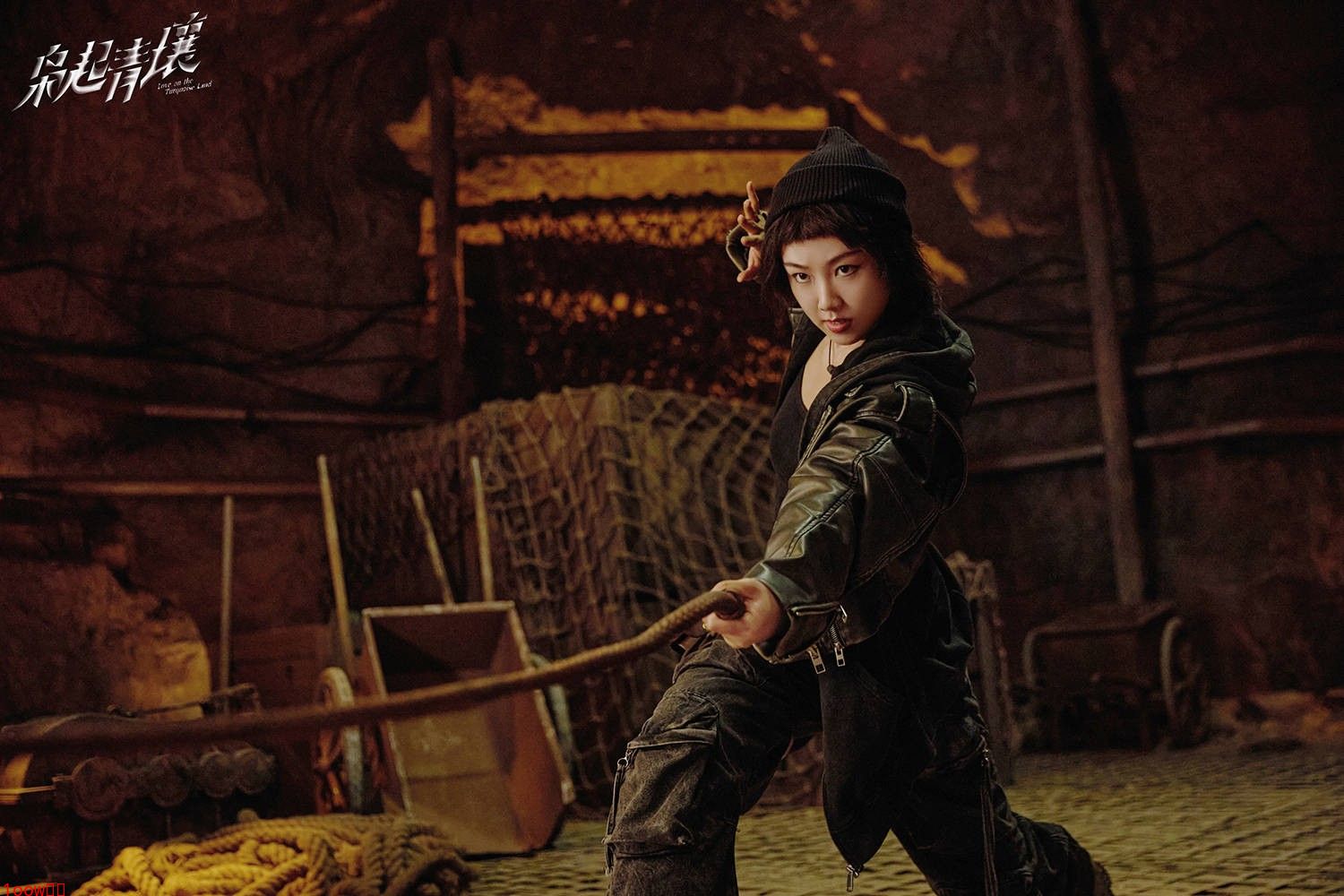 颜卓灵《枭起青壤》开播 野性御姐惊喜解锁封面图