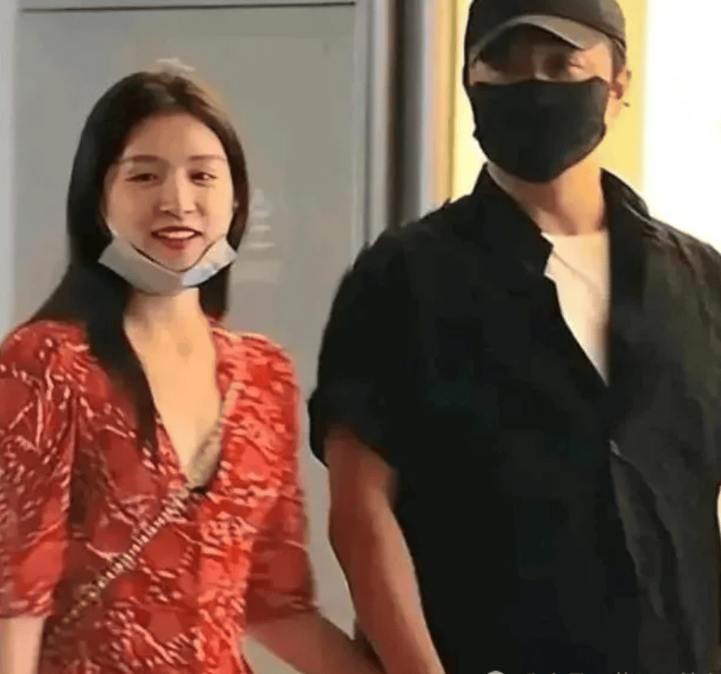 陈思诚与小21岁女友约会被偷拍，女方素颜美似小仙女，美貌气质不输佟丽娅封面图