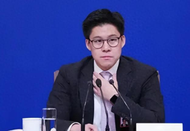 霍启刚：我这辈子碰到两个贵人，一个改变了性格，一个指导了人生封面图