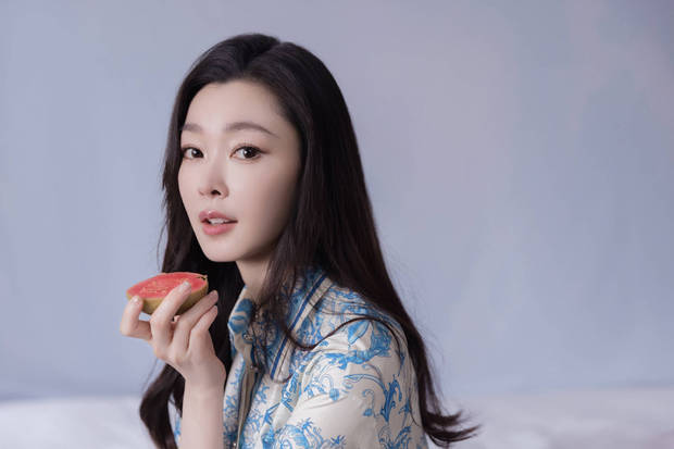 宋轶美若青瓷。