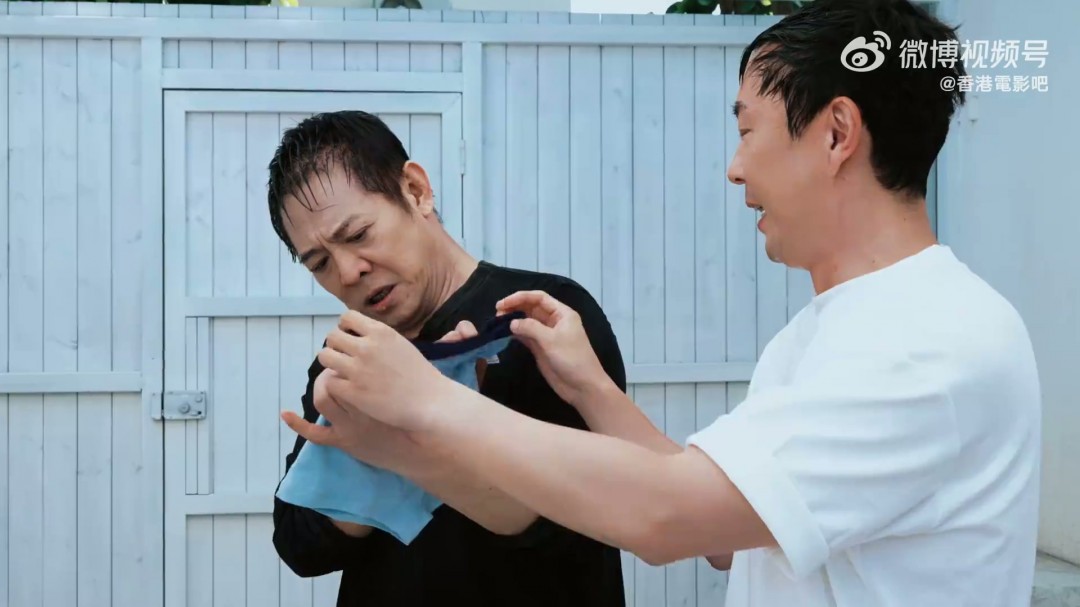 80后回忆杀！62岁李连杰和41岁谢苗再度同框饰演“父子”