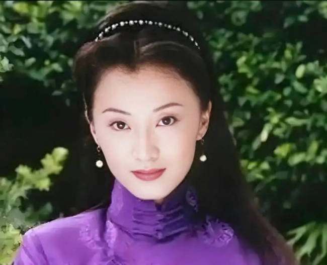 49岁可云扮演者现状曝光 和导演老公游云南超甜蜜