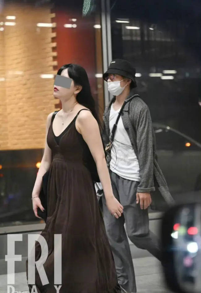 村上信五恋情曝光！与20多岁黑发美女北海道度假