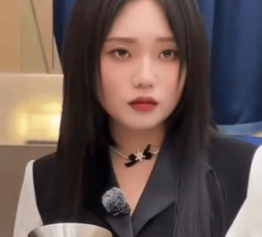 李雪琴回应自己变美：我现在的化妆师非常厉害