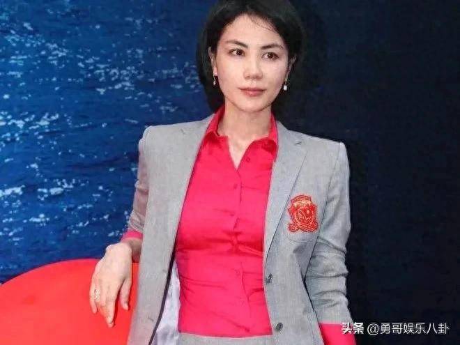 王菲复出开唱？知情人士透露，可能是女儿窦靖童封面图