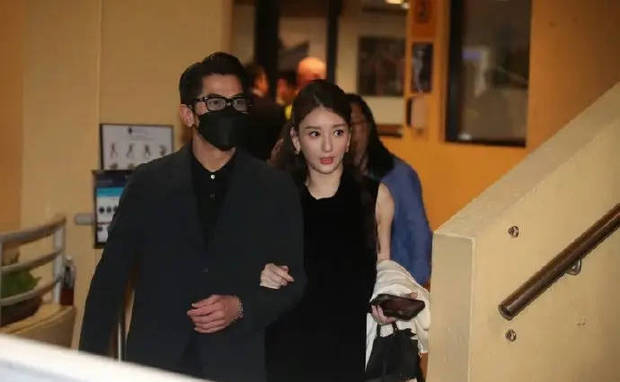 方媛挺孕肚陪郭富城看赛马，天王亲口证实三胎预产期为月末封面图