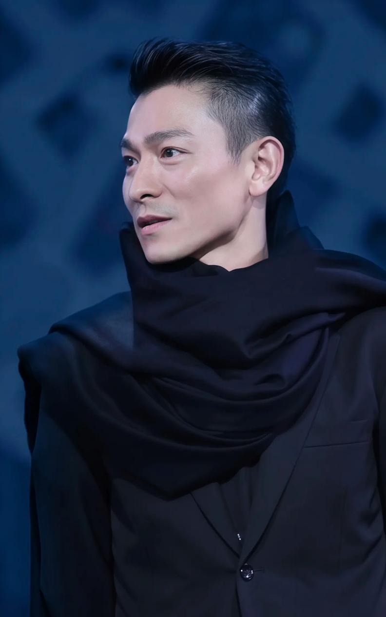 这一次，被央视公开点名的刘德华，让所有人见识到了他的江湖地位封面图