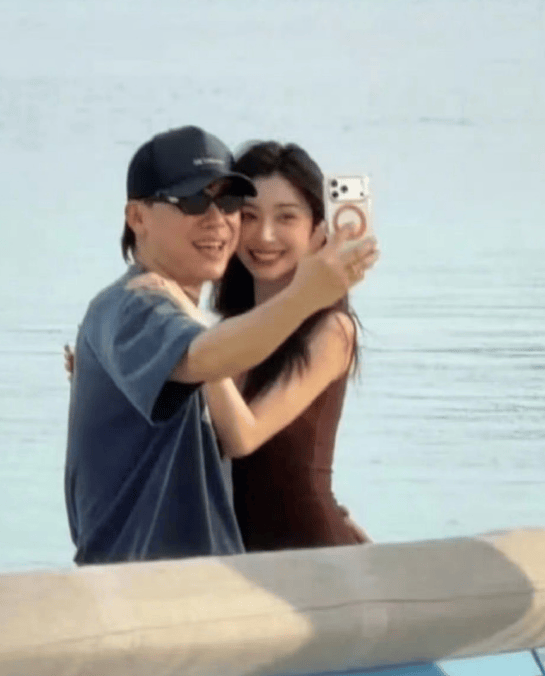 胡彦斌易梦玲恋情实锤！马尔代夫海边亲密画面曝光封面图