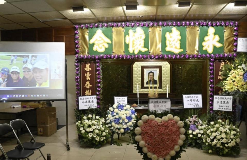 甄志强葬礼遗孀罕见现身，身着素服哭成泪人，称甄志强遗体已火化封面图