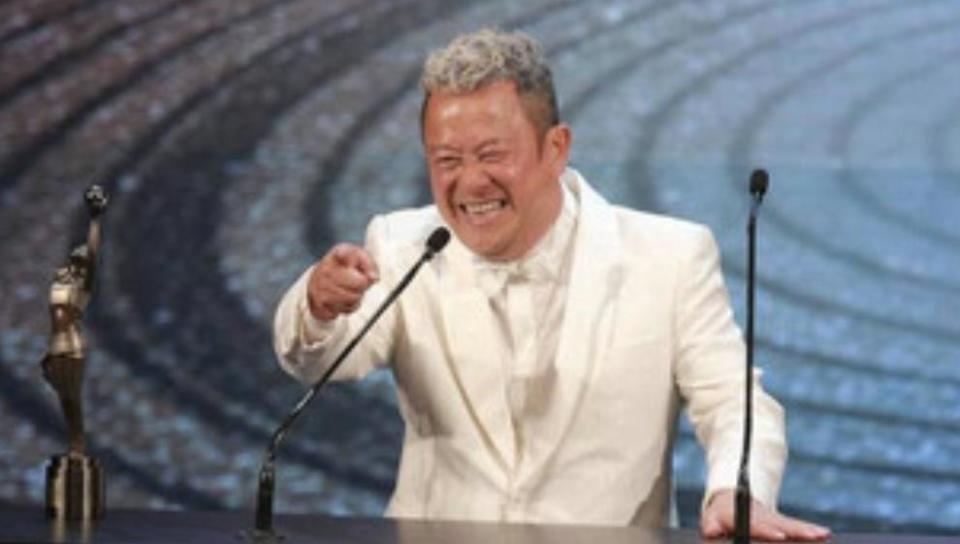 一场慈善晚会，展示了曾志伟在圈子的真实地位，谭咏麟说对了封面图