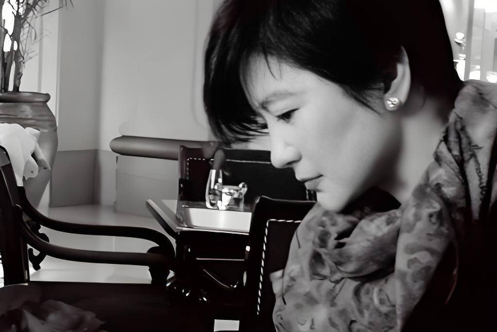 从“花瓶”到文化人:林青霞用努力打破偏见,流量明星又该如何自处?