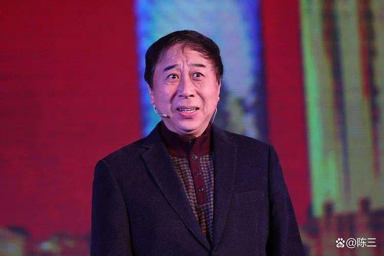 一手王炸打稀烂！67岁的曲协主席冯巩，终于看清他和郭德纲之间差距封面图