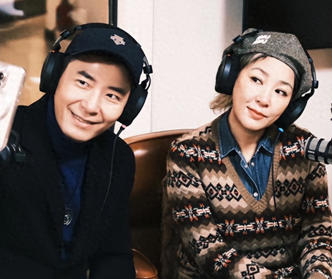 戴军不再隐瞒!坦言和李静的真实关系，知三当三传闻终于真相大白封面图